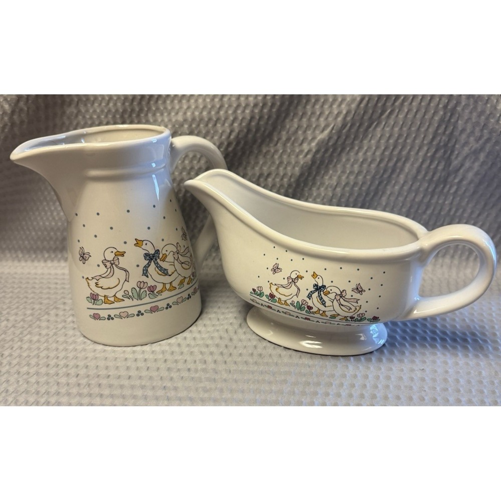 Vintage 80s 90s Ceramic Country Goose Blue Ribbon Pink Floral Gravy Boat Pitcher